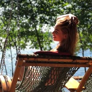 Meet your Posher, Haley